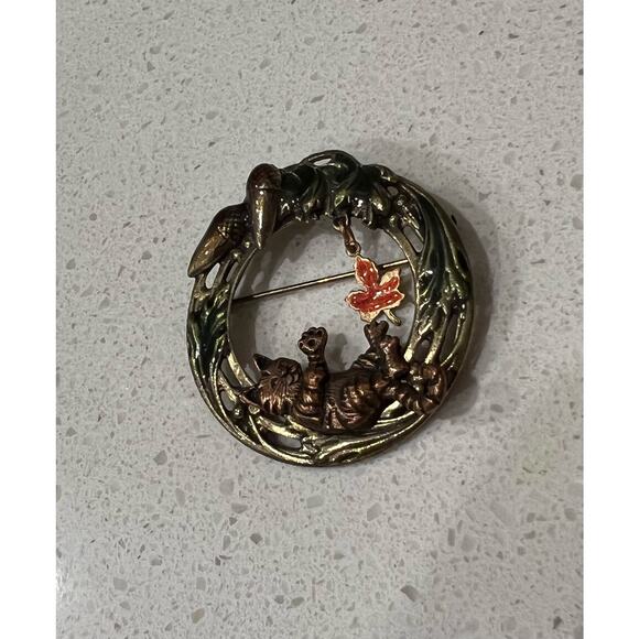 3 Fall Brooch Lapel Pins Wreath with Cat, Leaf and Cornucopia - Picture 4 of 5